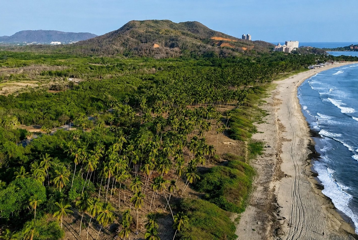 ixtapa-mexico-surf-development-land