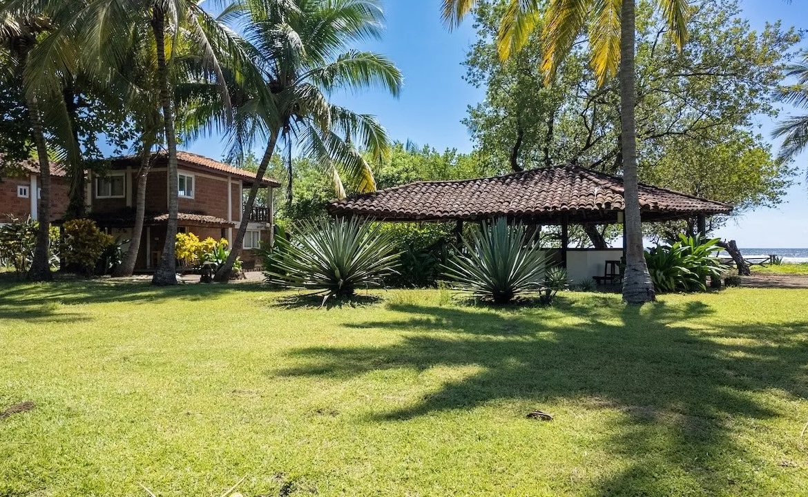 beachfront-surf-resort-investment-nicaragua